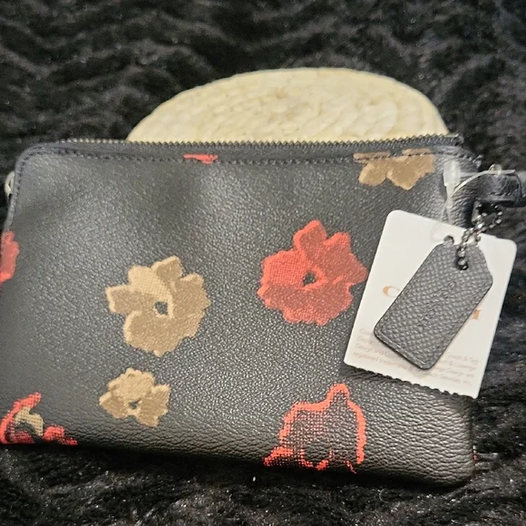 Coach Halftone Zip Wristlet Nwt - Picture 5 of 13